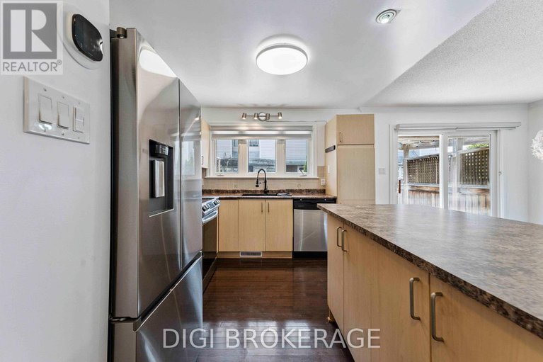 28617031/202-monterey-drive/leslie-park/ottawa/ontario/K2H7A8_8