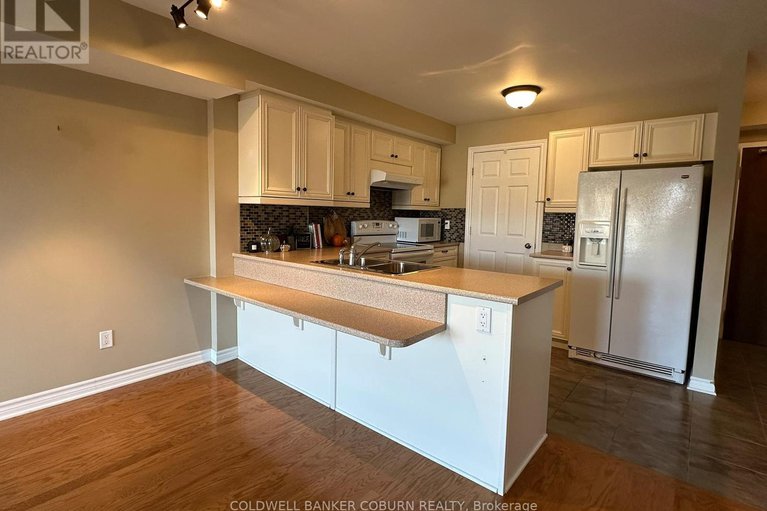 29005546/301-398-van-buren-street/kemptville/north-grenville/ontario/K0G1J0_13