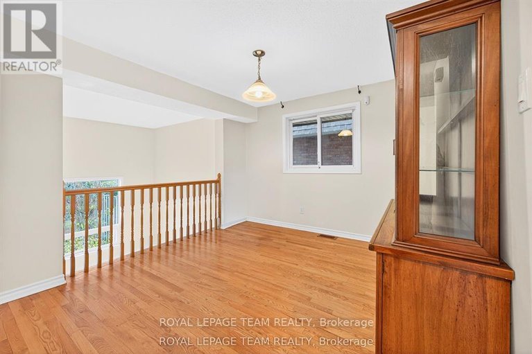 29580107/13-2-bertona-street/manordale/ottawa/ontario/K2G0W3_5