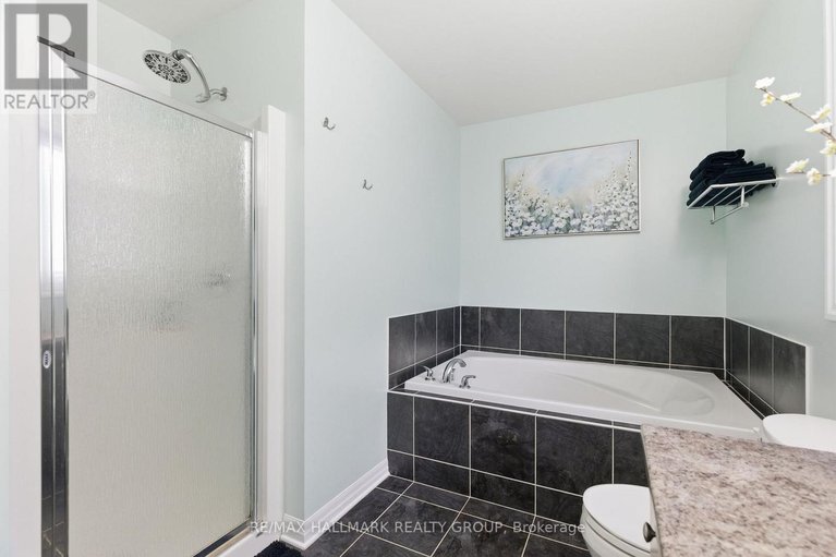 29279127/677-sunburst-street/leitrim/ottawa/ontario/K1T0L2_50