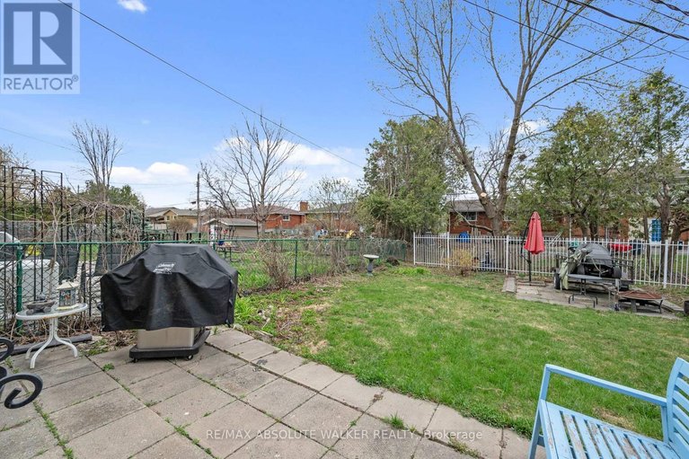 29676640/144-viewmount-drive/meadowlandscrestview/ottawa/ontario/K2G3B7_17