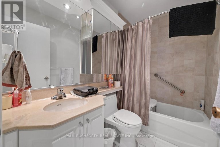 29628784/302-roxdale-avenue/bilberry-creekqueenswood-heights/ottawa/ontario/K1E1T8_24