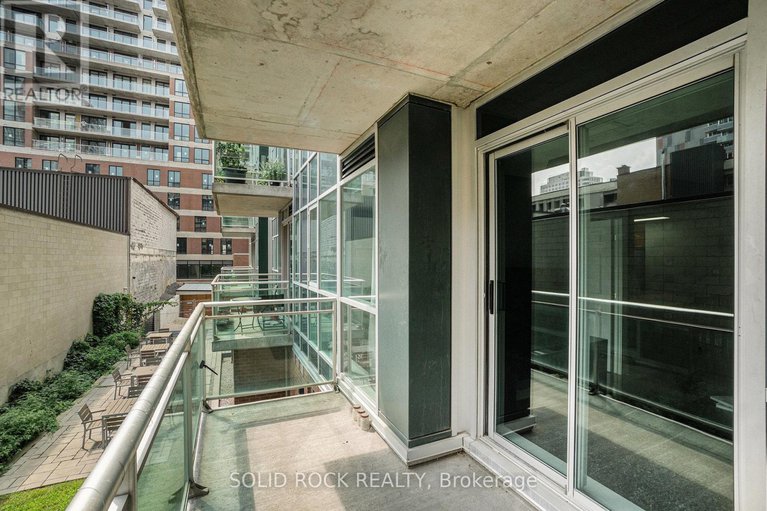 28710225/202-134-york-street/lower-townbyward-market/ottawa/ontario/K1N1K8_19