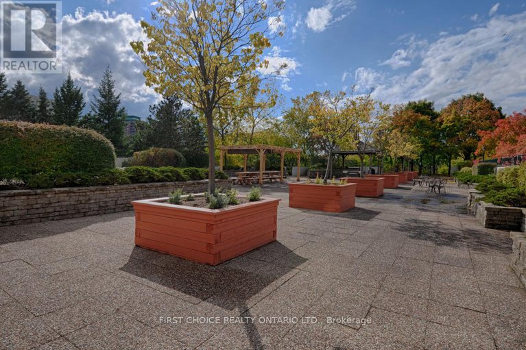 28551603/1208-40-landry-street/vanier/ottawa/ontario/K1L8K4_33