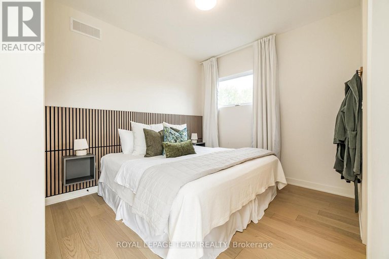 28678296/1995-lenester-avenue/mckellar-heightsglabar-park/ottawa/ontario/K2A1K4_32
