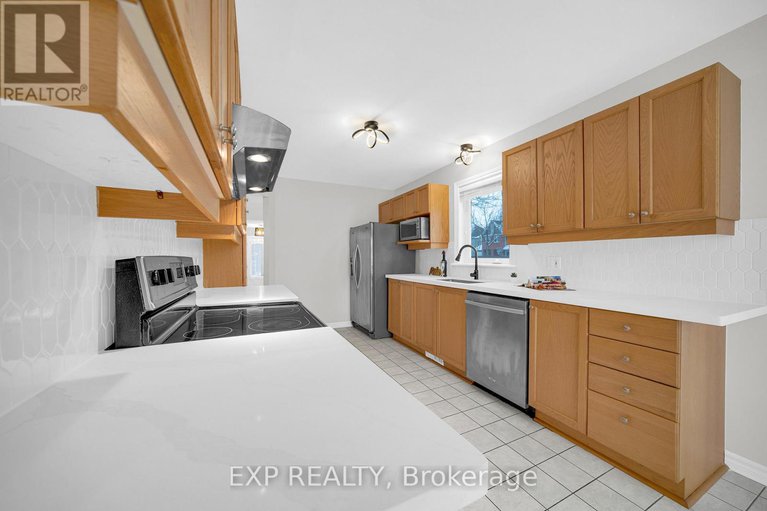 29236882/140-whetstone-crescent/barrhaven-east/ottawa/ontario/K2G7C3_9