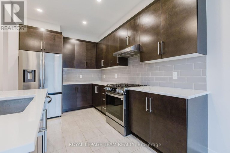 28640358/611-fenwick-way/stonebridge/ottawa/ontario/K2J7E5_15