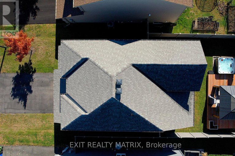 29373646/573-strasbourg-street/embrun/russell/ontario/K0A1W0_45