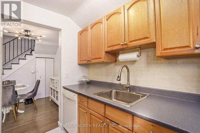 29037172/104-15a-woodvale-green/craig-henrywoodvale/ottawa/ontario/K2G4H1_12