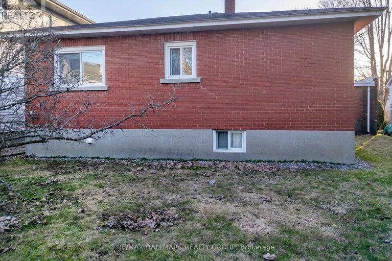 28479703/495-wentworth-avenue/woodroffe/ottawa/ontario/K2B5J9_24