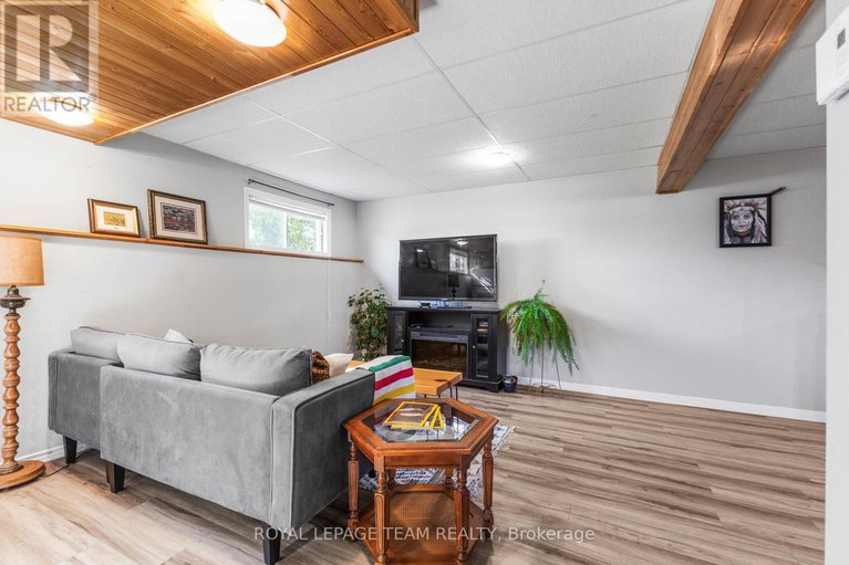 29038581/1965-patricia-street/town-of-rockland/clarence-rockland/ontario/K4K1B2_25