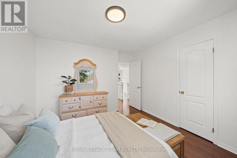 29608056/30-crantham-crescent/stittsville-central/ottawa/ontario/K2S1R2_35