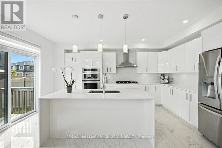 28971095/72-big-dipper-street/riverside-southgloucester-glen/ottawa/ontario/K4M0L8_3
