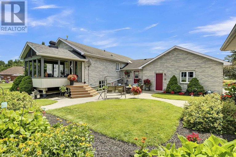 28655668/1721-carsonby-road-e/manotick-south-to-roger-stevens/ottawa/ontario/K0A2E0_7