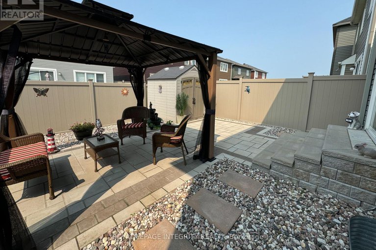 29390645/536-arum-terrace/avalon-west/ottawa/ontario/K4A1E6_31