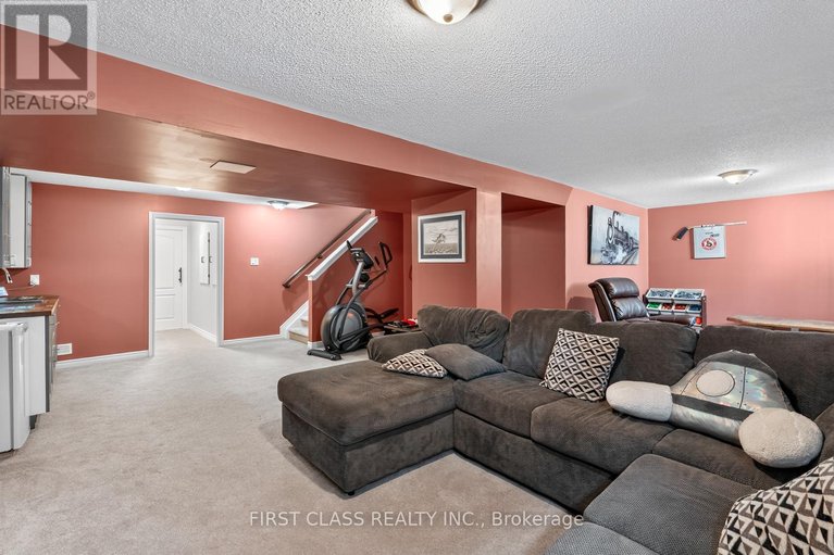 29467468/308-autumnfield-street/emerald-meadowstrailwest/ottawa/ontario/K2M0J4_28