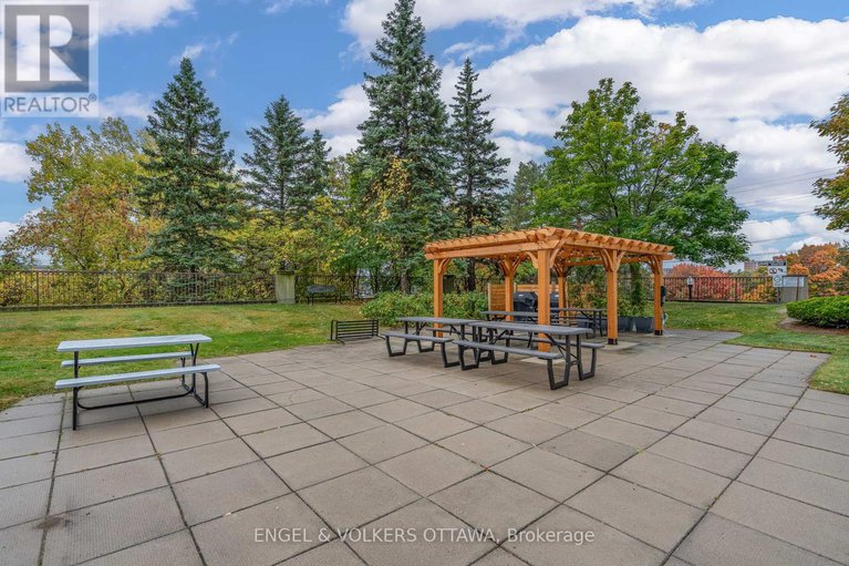 28971106/1604-545-st-laurent-boulevard/viscount-alexander-park/ottawa/ontario/K1K4H9_30