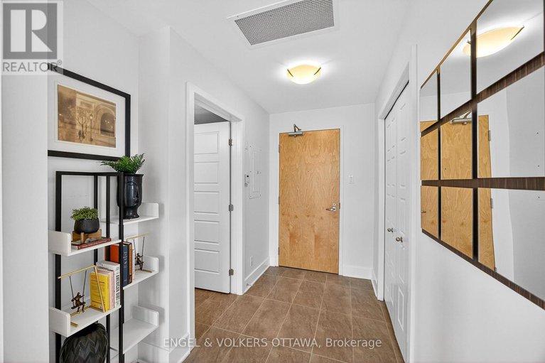 29240373/802-300c-lett-street/west-centre-town/ottawa/ontario/K1R0A8_8