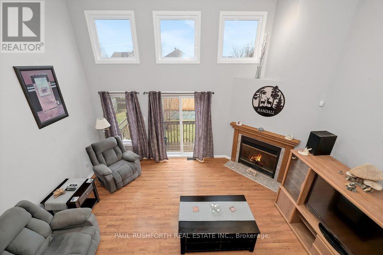 29686105/109-woodpark-way/longfields/ottawa/ontario/K2J4C7_8