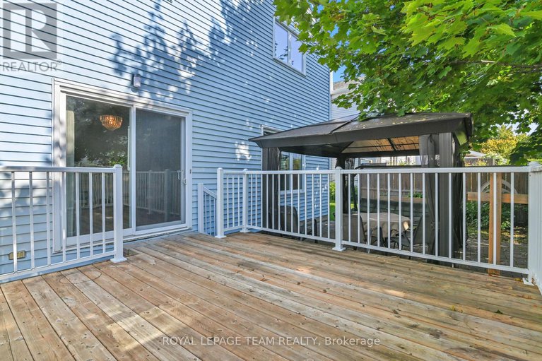 28911706/310-mceachern-crescent/bilberry-creekqueenswood-heights/ottawa/ontario/K1E3K2_29