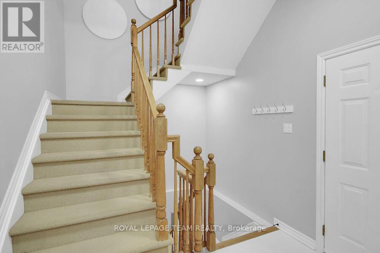 28451153/70-oldfield-street/barrhaven-east/ottawa/ontario/K2G7C2_34