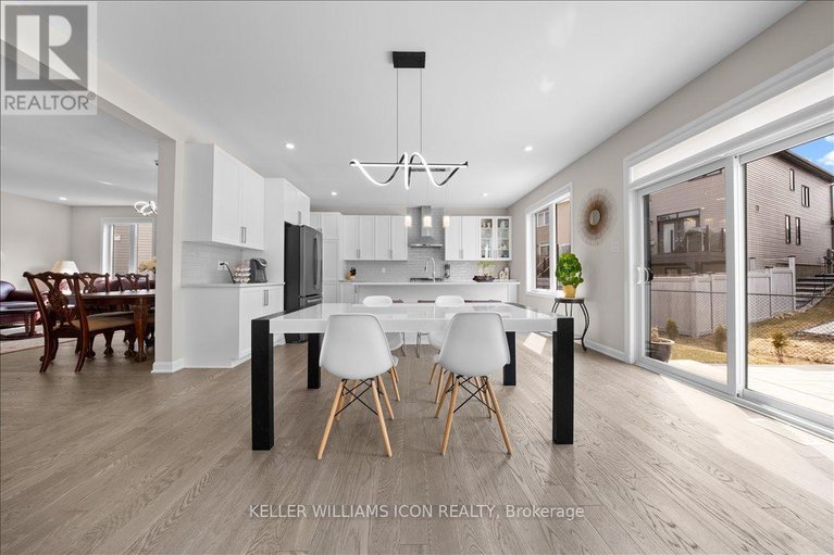 29577044/352-cloyne-crescent/half-moon-bay/ottawa/ontario/K2J6W4_16