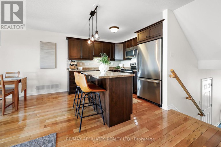 28733724/386-ann-street/almonte/mississippi-mills/ontario/K0A1A0_5