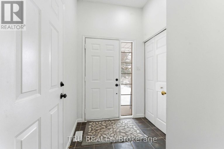 29378273/37-riverbank-court/stittsville-central/ottawa/ontario/K2S1V7_3