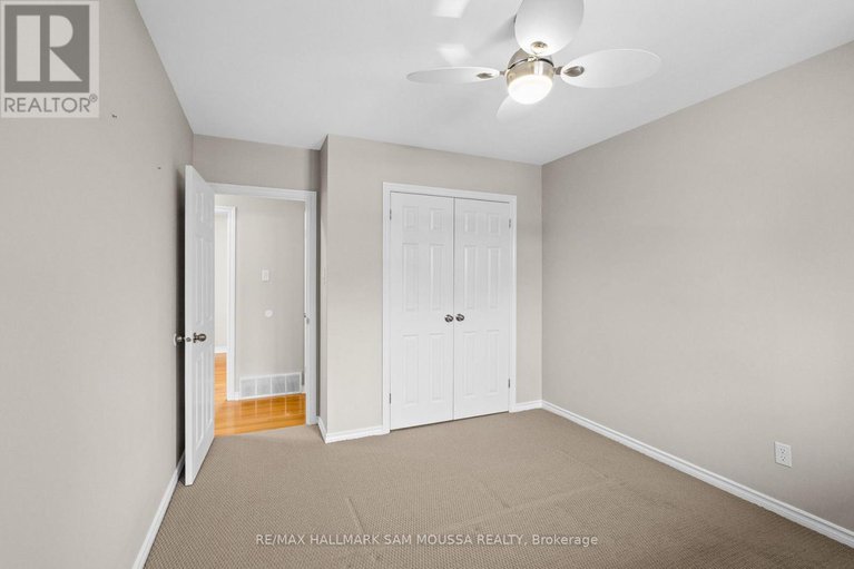 29322926/1208-stanton-road/queensway-terrace-southridgeview/ottawa/ontario/K2C3E2_17