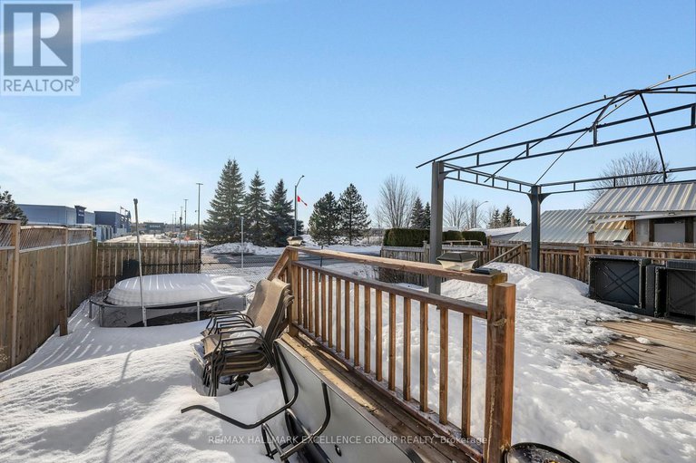 29430076/3317-elie-street/town-of-rockland/clarence-rockland/ontario/K4K1S1_44