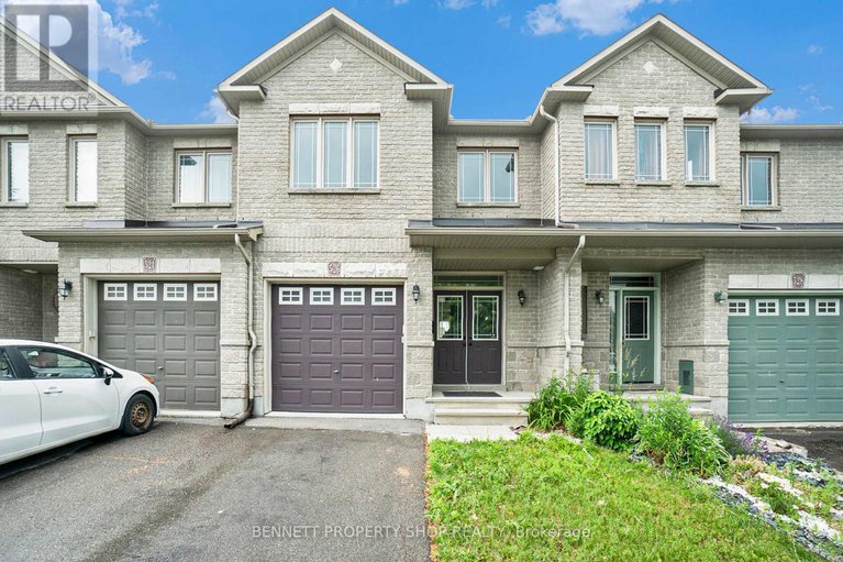 28577156/526-pepperville-crescent-n/emerald-meadowstrailwest/ottawa/ontario/K2M0E5_1