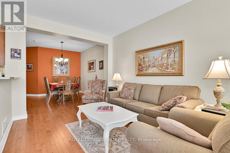 28433708/135-jersey-tea-circle/riverside-southgloucester-glen/ottawa/ontario/K1V2L3_14