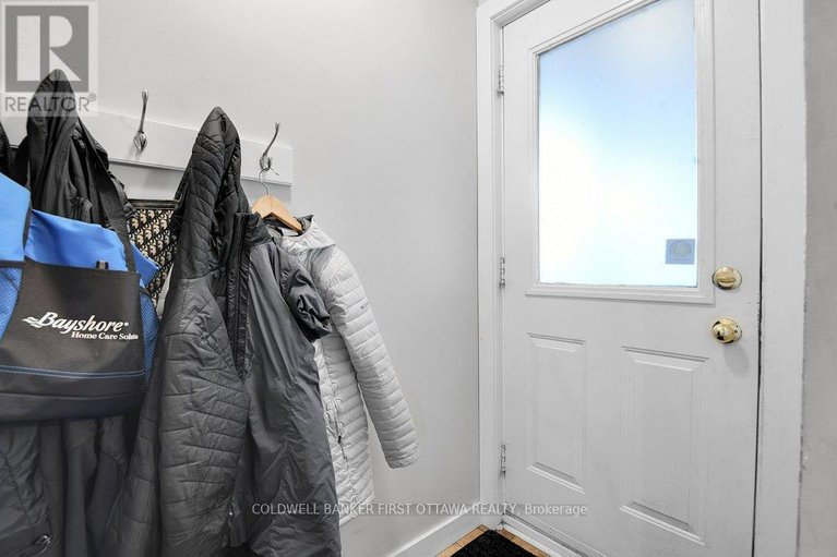 29633172/604-tanguay-court/katimavik/ottawa/ontario/K2L3X3_8