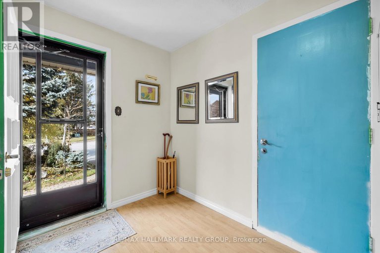 29126204/10-black-forest-lane/arbeatha-park/ottawa/ontario/K2H5C8_6