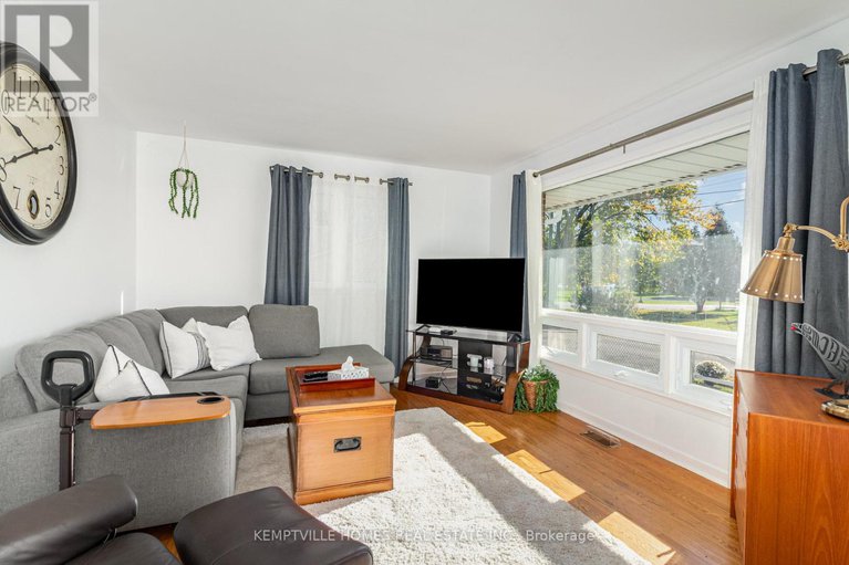 28943106/8-gibson-lane/morrisburg/south-dundas/ontario/K0C1X0_10