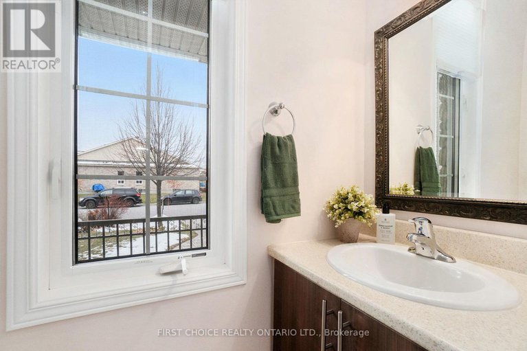 29311909/281-mercury-street/clarencerockland-twp/clarence-rockland/ontario/K4K0G6_19