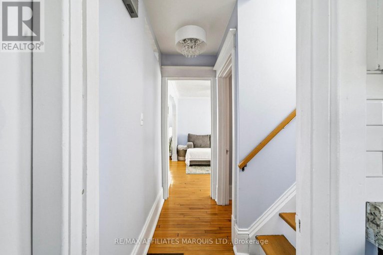 29365860/14-spring-street/maxville/north-glengarry/ontario/K0C1T0_20