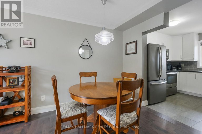 28538565/296-pintail-terrace/chatelaine-village/ottawa/ontario/K1E2A1_18