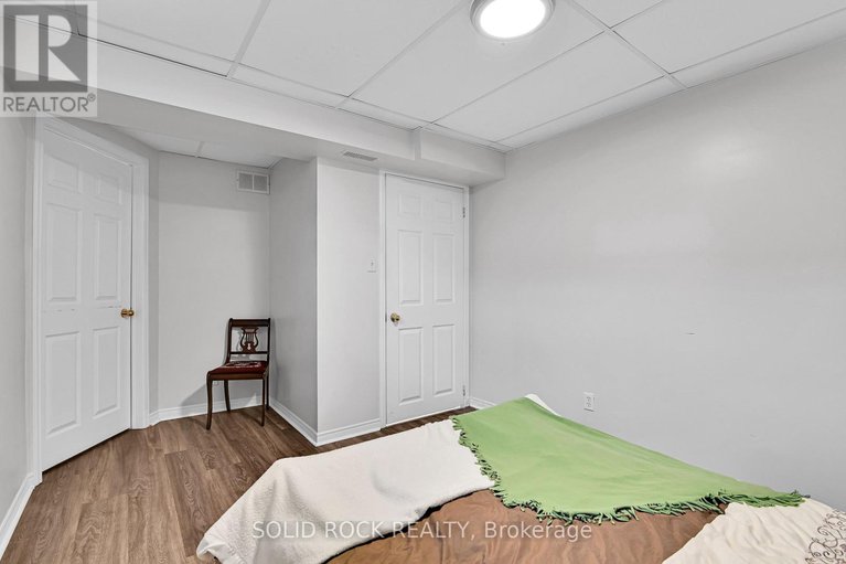 28372403/1824-mccallum-drive/fallingbrookgardenway-south/ottawa/ontario/K4A3T7_30