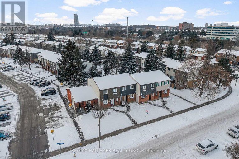 29181366/1314-cedarcroft-crescent/pineview/ottawa/ontario/K1B5C7_6