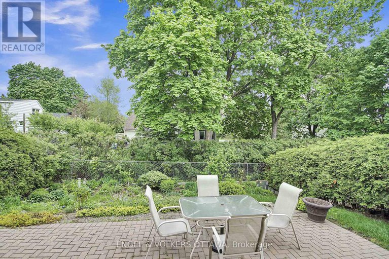 28352511/1337-ambridge-way/carleton-heights/ottawa/ontario/K2C3T3_21