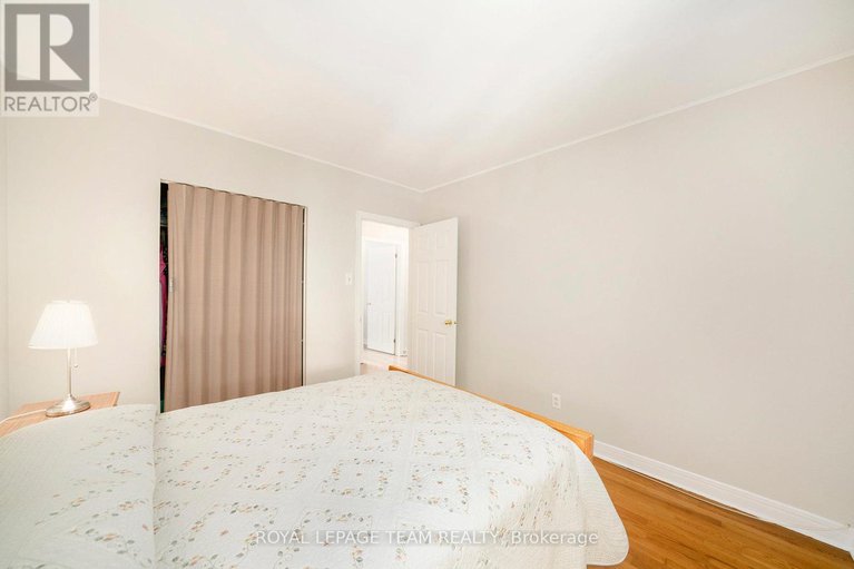 28567254/367-ravenhill-avenue/mckellarhighland/ottawa/ontario/K2A0J5_21
