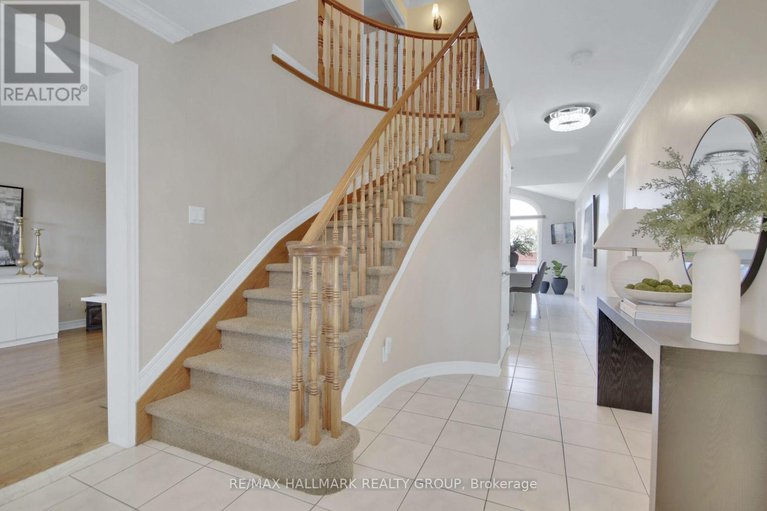 28623040/1498-kingsdale-avenue/blossom-parkkemp-parkfindlay-creek/ottawa/ontario/K1T1H2_3