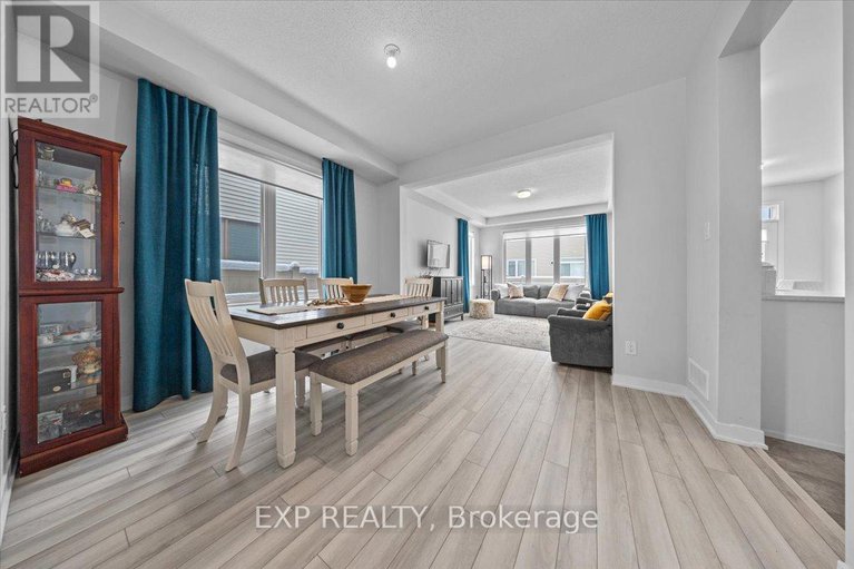 29305395/307-686-quilter-row/goulbourn-twp-from-franktown-rdsouth-to-rideau/ottawa/ontario/K0A2Z0_6