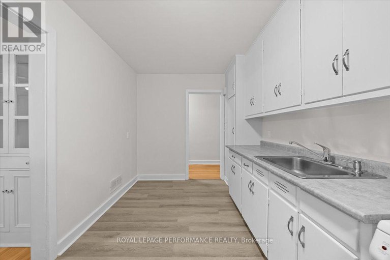 29083781/234-knox-crescent/riverview-park/ottawa/ontario/K1G0K8_12