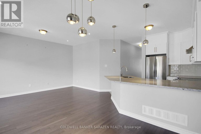 28401645/438-meadowbreeze-drive/emerald-meadowstrailwest/ottawa/ontario/K2M2T6_14