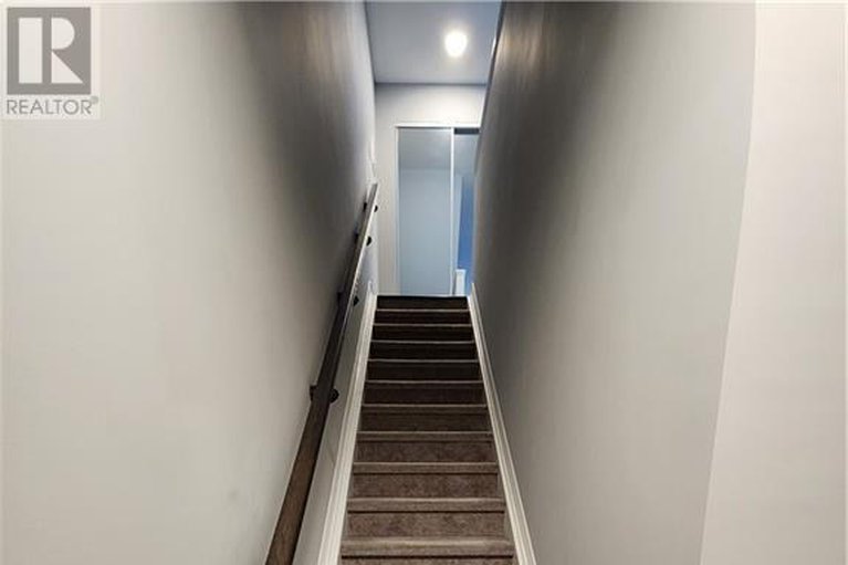 28560755/612-danaca-private/carson-meadows/ottawa/ontario/K1K2V7_2