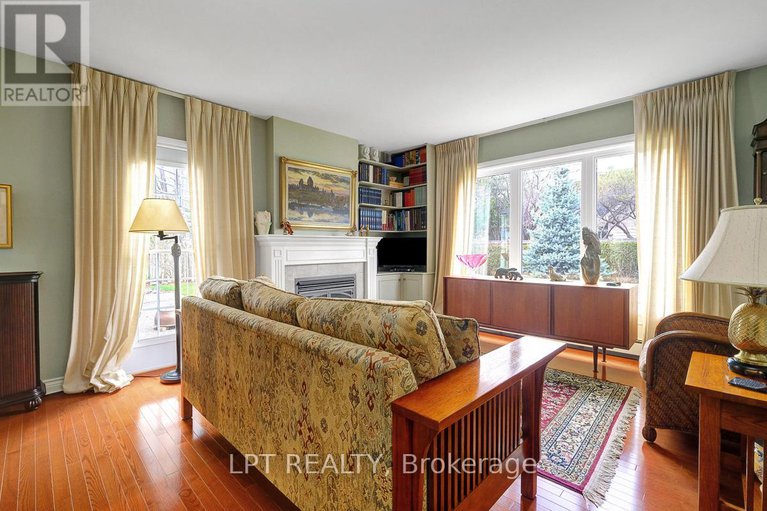 28230942/169-roger-road/faircrest-heights/ottawa/ontario/K1H5C7_30