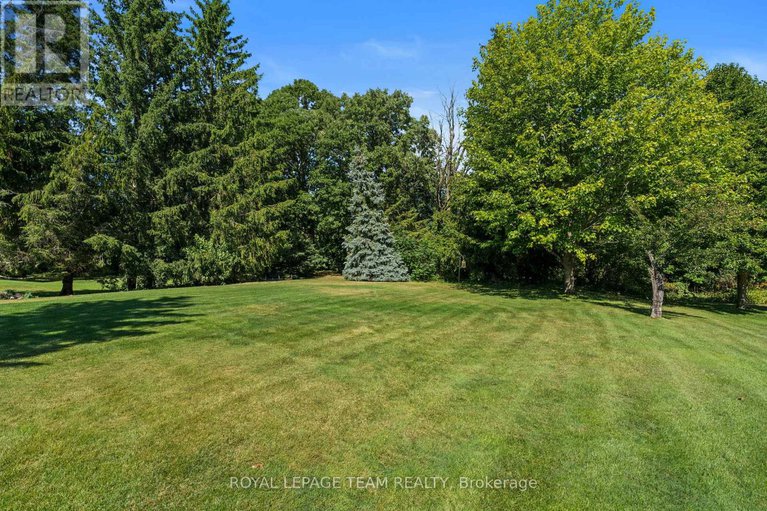 29403241/5557-pettapiece-crescent/manotick-village-manotick-estates/ottawa/ontario/K4M1C5_42
