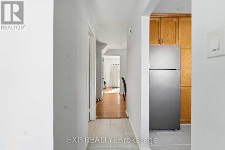 29366242/78-36-barrow-crescent/katimavik/ottawa/ontario/K2L2K1_14